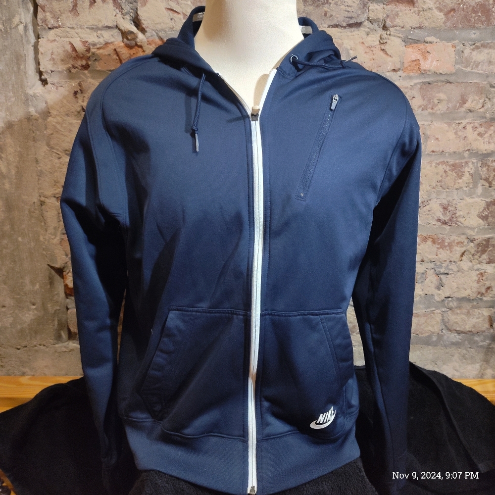 Nike zipper jacket size large
